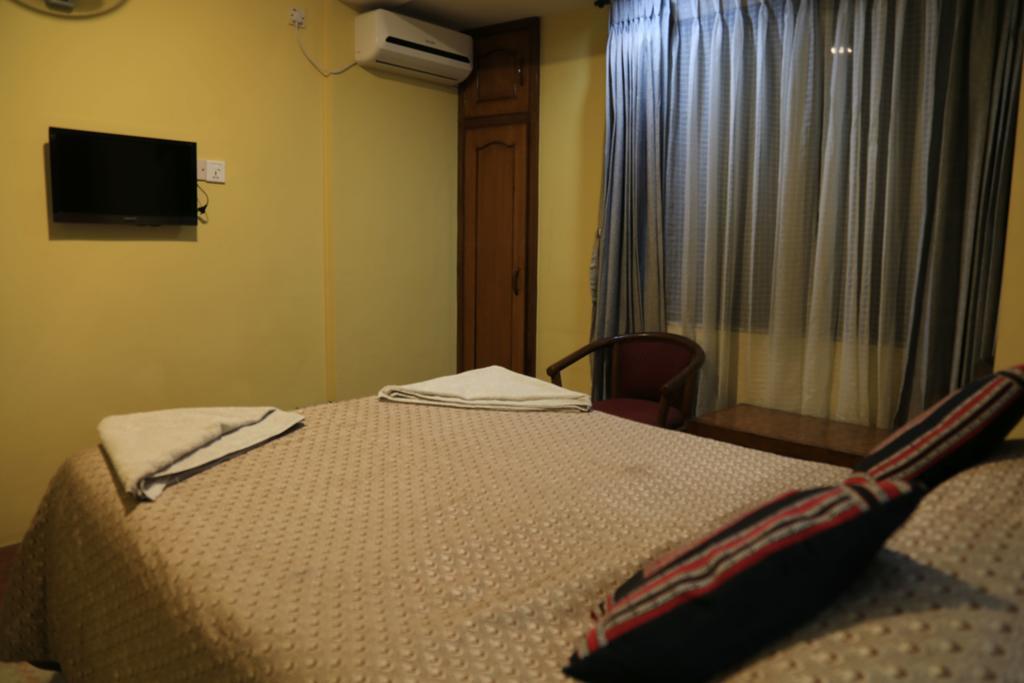 Heritage Home Hotel And Guest House Катманду Екстер'єр фото