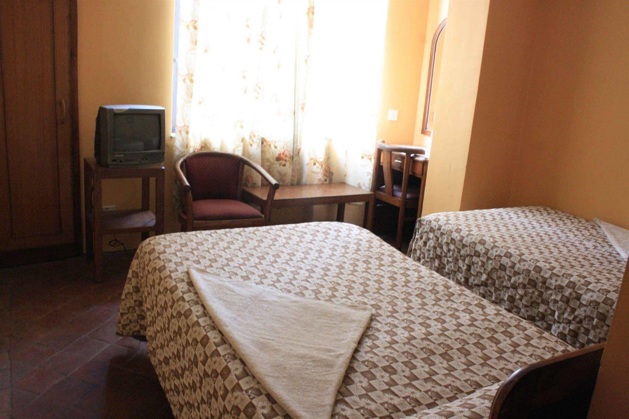 Heritage Home Hotel And Guest House Катманду Екстер'єр фото